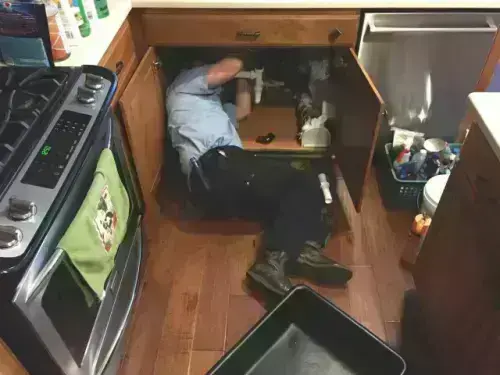 Leaking-Pipe-Repair--in-Fresh-Meadows-New-York-leaking-pipe-repair-fresh-meadows-new-york.jpg-image