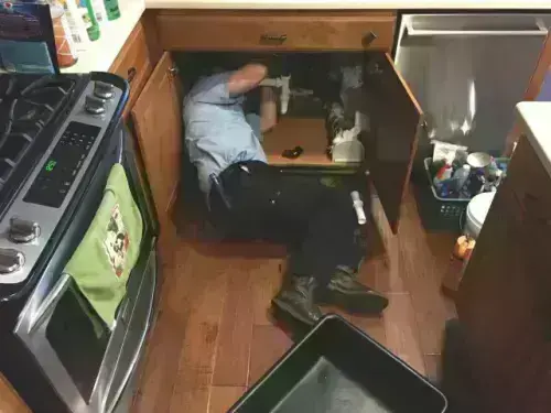 Leaking-Pipe-Repair--in-Maspeth-New-York-leaking-pipe-repair-maspeth-new-york.jpg-image